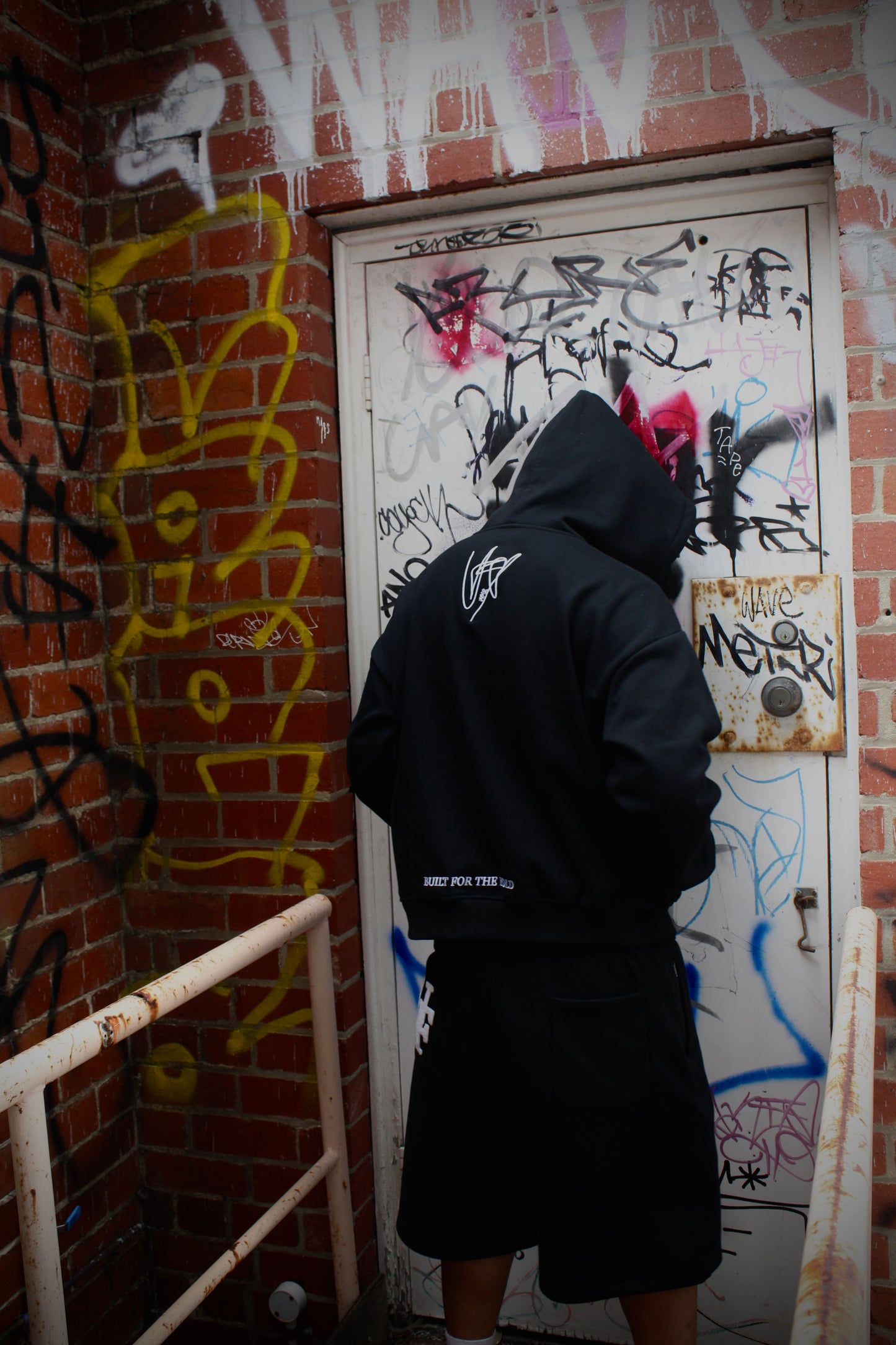 FAYZED ZIP UP - BLACK