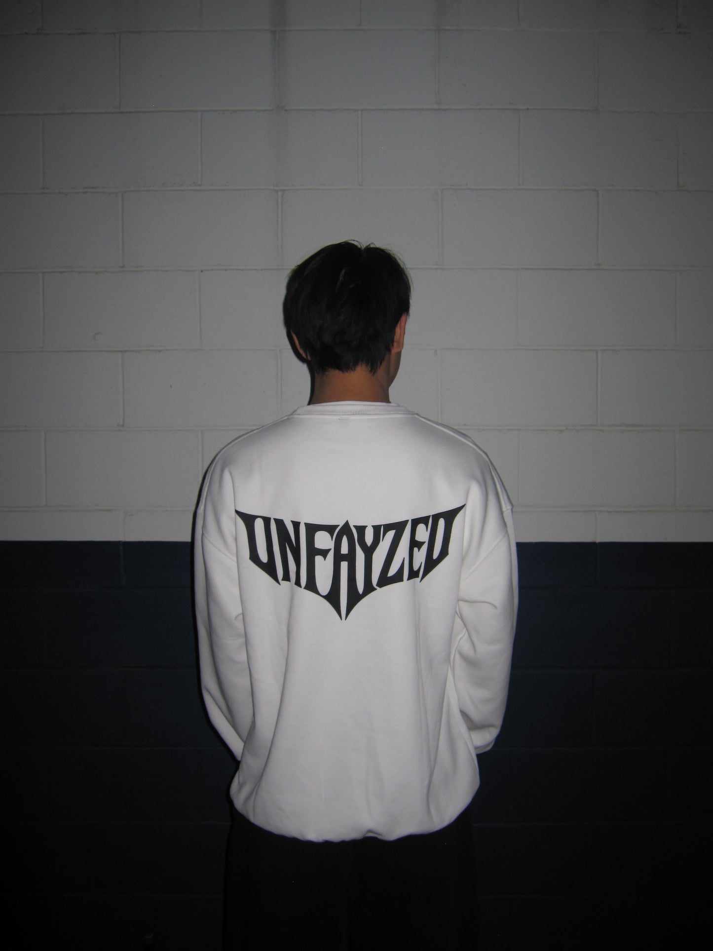 UNFAYZED WHITE CREWNECK LONGSLEEVE